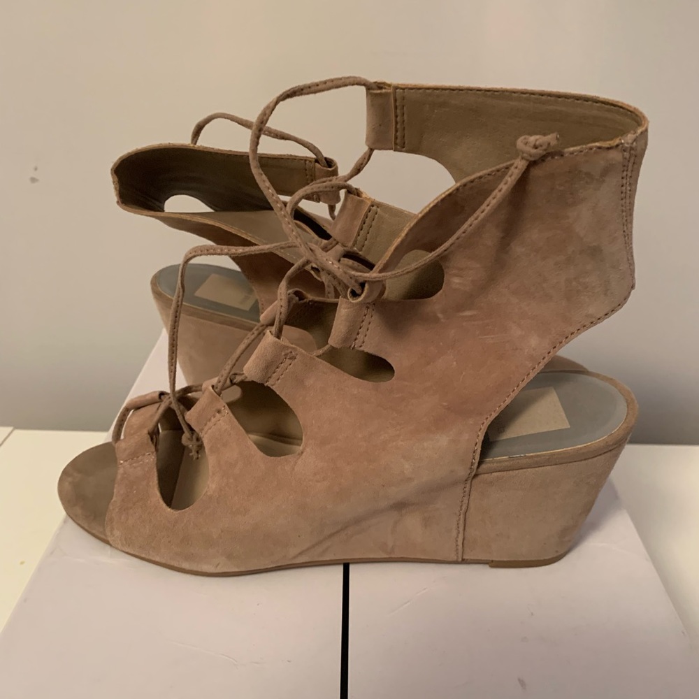 Gladiator wedge sandal, lace up, size 9, almond colour